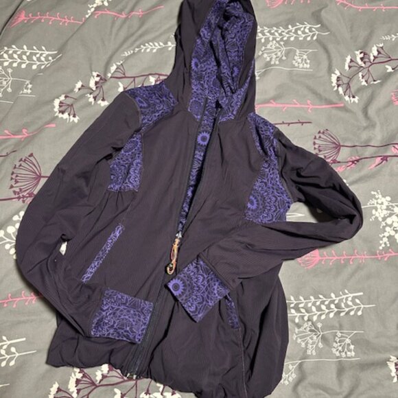 Ivivva Jacket size 14 youth - Picture 1 of 3